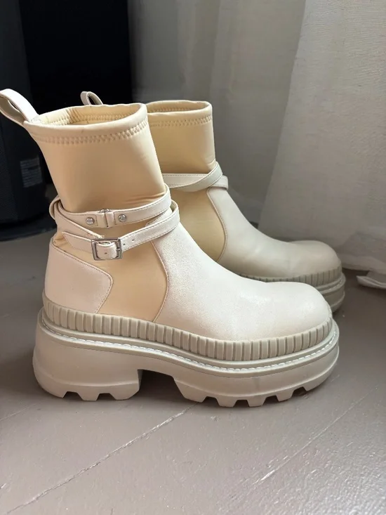 Combat boot - Picture 1 of 2